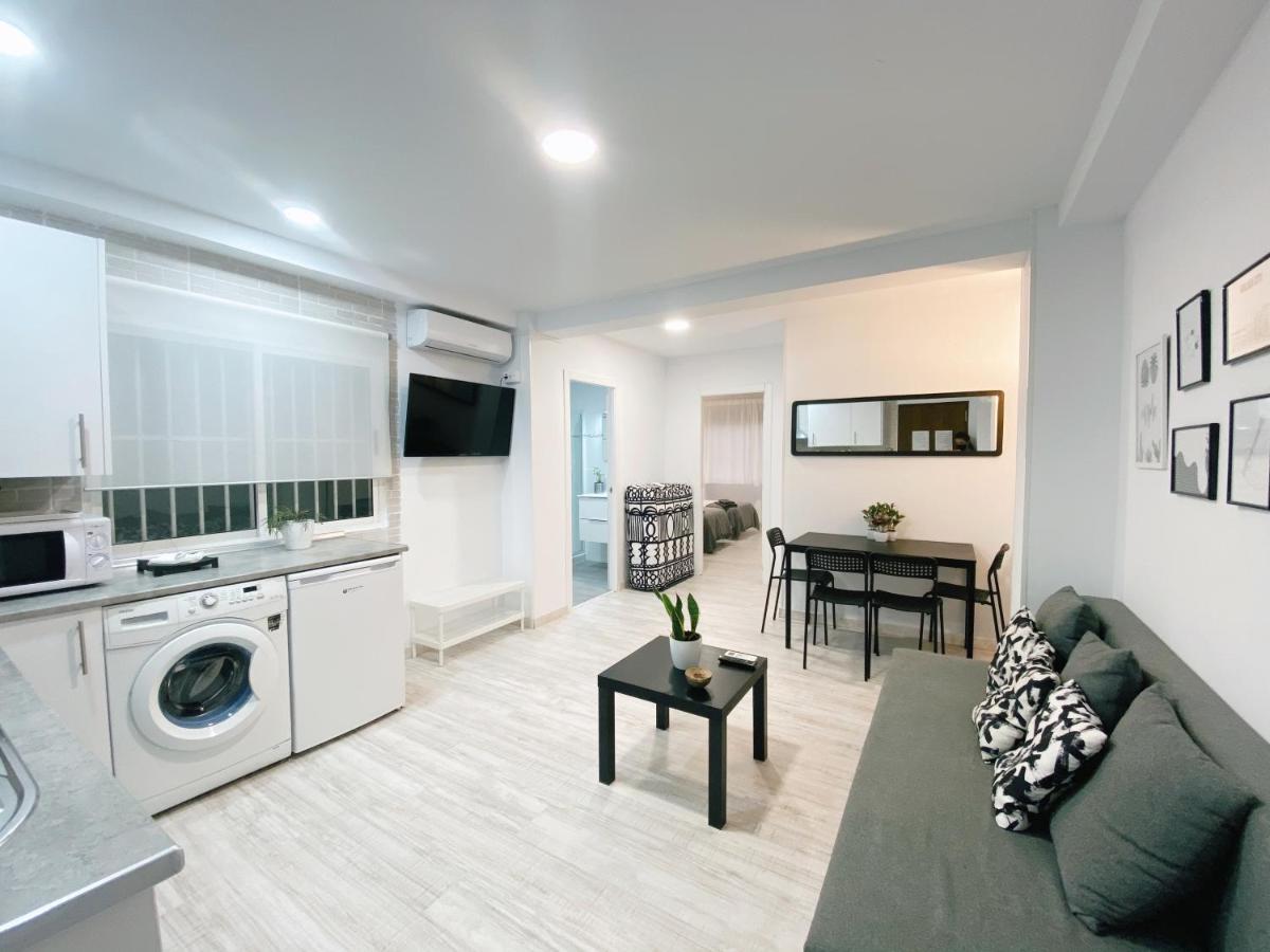 Gmc Turistics - Great Apartment For Groups & Families Малага Екстер'єр фото