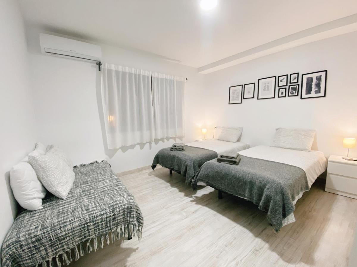 Gmc Turistics - Great Apartment For Groups & Families Малага Екстер'єр фото