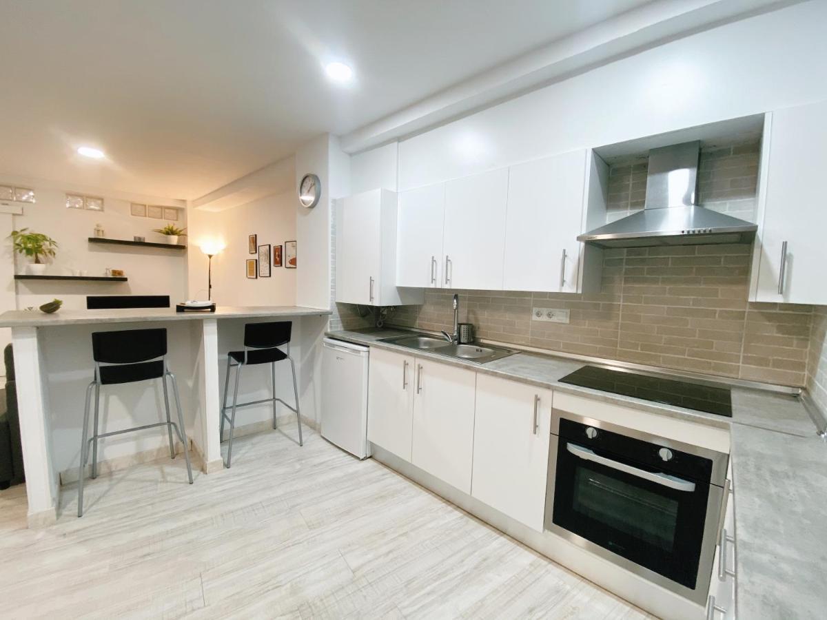 Gmc Turistics - Great Apartment For Groups & Families Малага Екстер'єр фото
